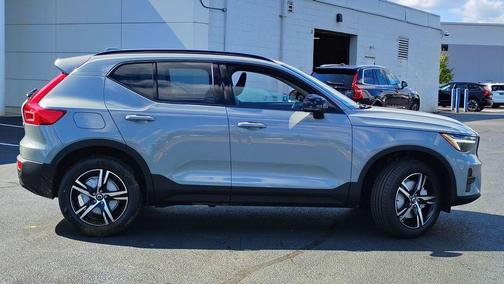 2026 Volvo XC40 B5 Core