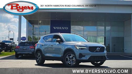 2026 Volvo XC40 B5 Core