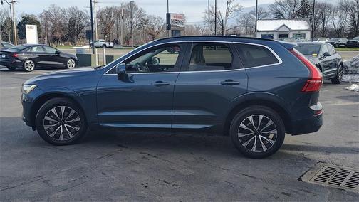 2023 Volvo XC60 B5 Core