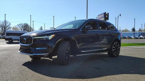 2022 Volvo XC60 B6 Inscription