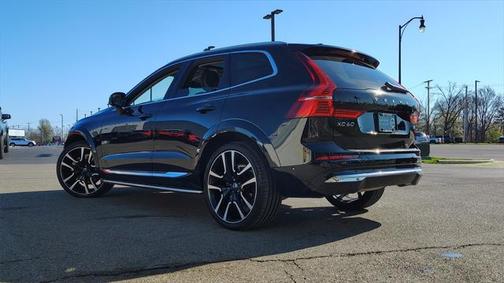 2022 Volvo XC60 B6 Inscription