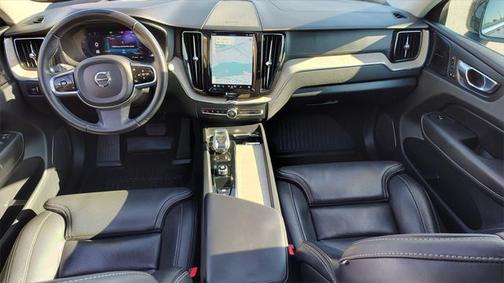 2022 Volvo XC60 B6 Inscription