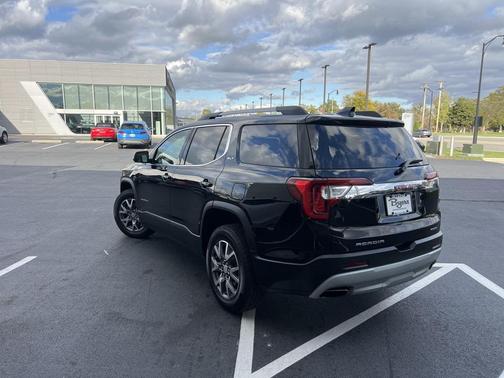 2020 GMC Acadia SLT