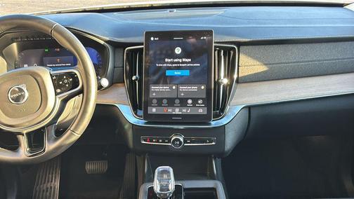 2025 Volvo XC90 B6 Plus 7-Seater