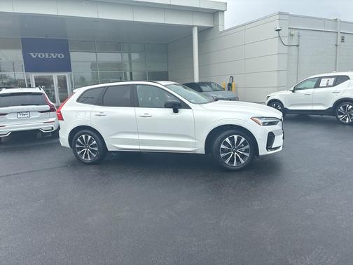 2025 Volvo XC60 B5 Plus