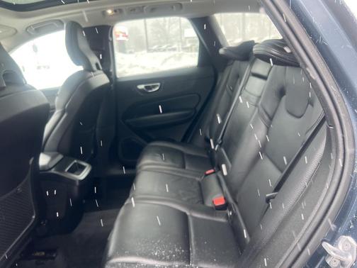 2019 Volvo XC60 T6 Momentum