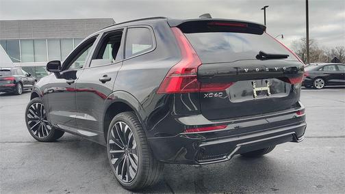 2026 Volvo XC60 B5 Ultra