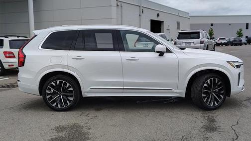 2025 Volvo XC90 B6 Plus 7-Seater