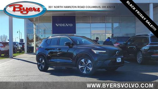 2025 Volvo XC40 B5 Plus Dark Theme