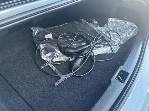 2024 Volvo S60 Recharge Plug-In Hybrid T8 Plus Dark Theme