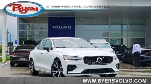 2024 Volvo S60 B5 Core Dark Theme