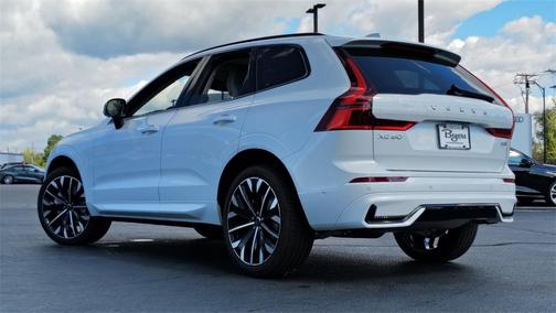 2026 Volvo XC60 B5 Ultra