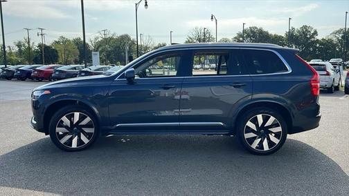 2025 Volvo XC90 Plug-In Hybrid T8 Plus