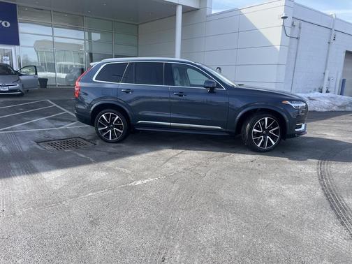 2023 Volvo XC90 B6 Plus 6-Seater
