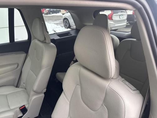 2023 Volvo XC90 B6 Plus 6-Seater