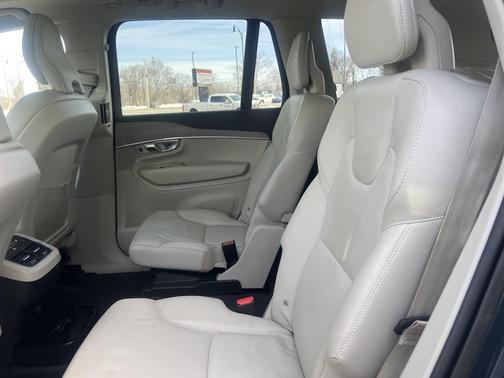 2023 Volvo XC90 B6 Plus 6-Seater