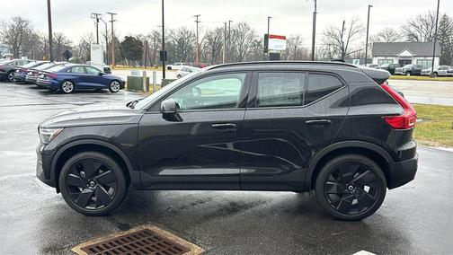 2026 Volvo XC40 B5 Ultra Black Edition