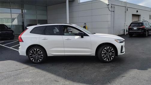 2026 Volvo XC60 B5 Ultra