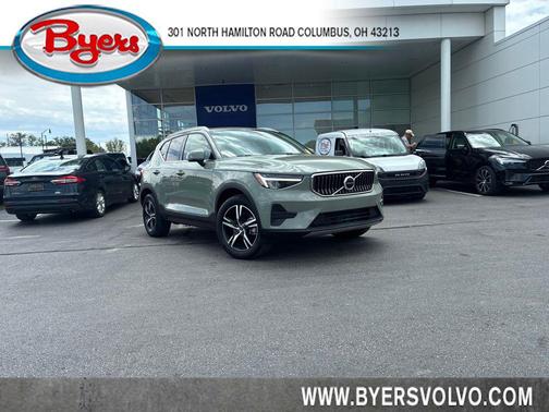 Sage Green Metallic 2024 Volvo XC40 B5 Core