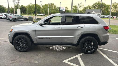 Billet Silver Metallic Clearcoat 2021 Jeep Grand Cherokee Laredo