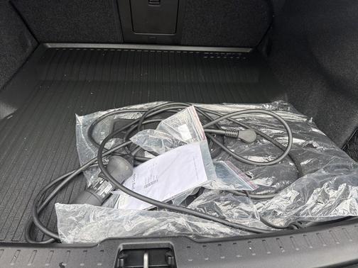 2023 Volvo S60 Recharge Plug-In Hybrid T8 Plus Black Edition