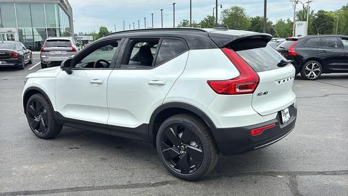 Crystal White 2026 Volvo XC40 B5 Ultra Black Edition