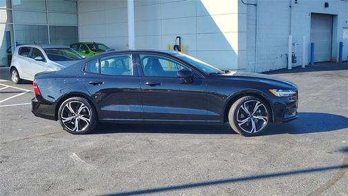 2025 Volvo S60 B5 Plus