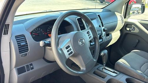 Glacier White 2018 Nissan Frontier S