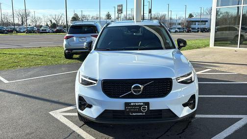 Cloud Blue 2026 Volvo XC40 B5 Plus