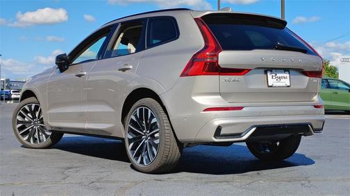 2026 Volvo XC60 B5 Ultra