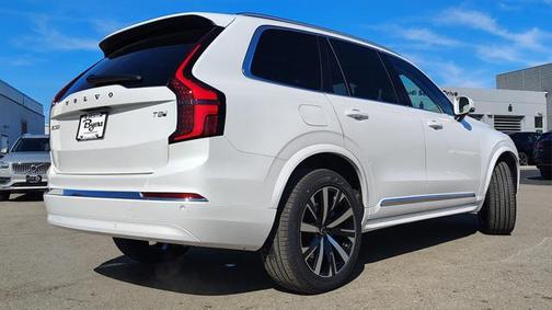 2025 Volvo XC90 Plug-In Hybrid T8 Core