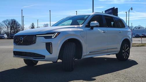 2025 Volvo XC90 Plug-In Hybrid T8 Core