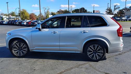 2020 Volvo XC90 T5 Momentum