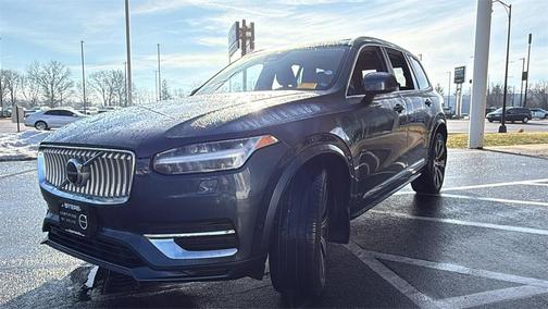 2024 Volvo XC90 Recharge Plug-In Hybrid T8 Plus Bright Theme 7 Passenger