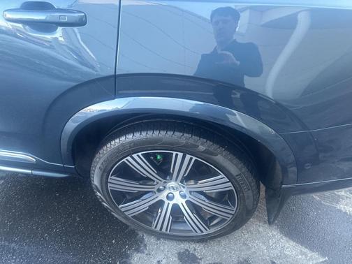 2024 Volvo XC90 Recharge Plug-In Hybrid T8 Plus Bright Theme 7 Passenger