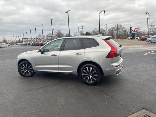 2025 Volvo XC60 B5 Plus