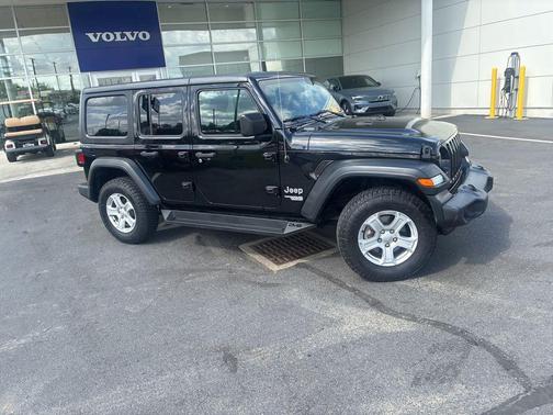 Black Clearcoat 2018 Jeep Wrangler Unlimited Sport