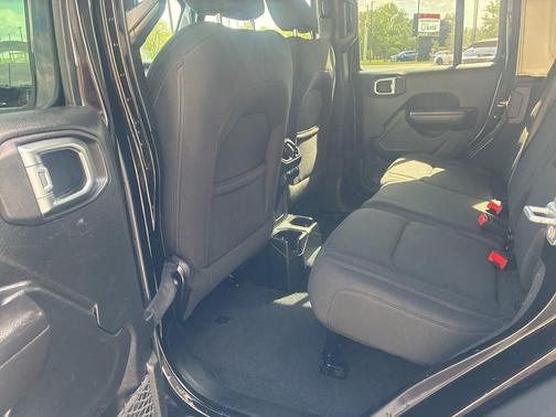 Black Clearcoat 2018 Jeep Wrangler Unlimited Sport