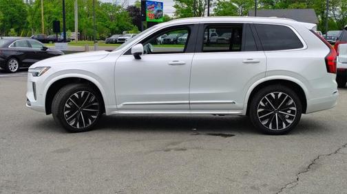 2025 Volvo XC90 B6 Plus 7-Seater