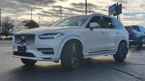 2022 Volvo XC90 Recharge Plug-In Hybrid T8 Inscription Expression 6 Passenger