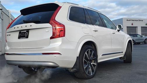2022 Volvo XC90 Recharge Plug-In Hybrid T8 Inscription Expression 6 Passenger