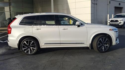 2022 Volvo XC90 Recharge Plug-In Hybrid T8 Inscription Expression 6 Passenger
