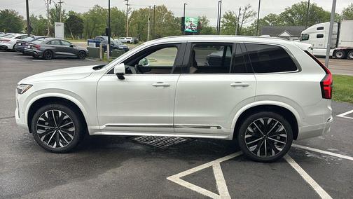 Crystal White Pearl 2026 Volvo XC90 B6 Ultra