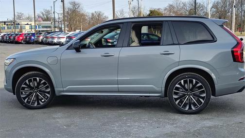 2026 Volvo XC90 Plug-In Hybrid T8 Ultra