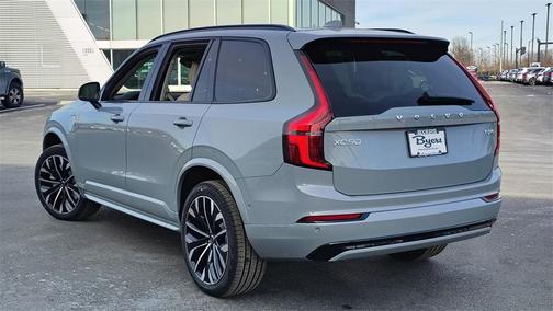 2026 Volvo XC90 Plug-In Hybrid T8 Ultra