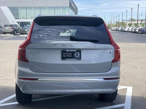 2024 Volvo XC90 B5 Plus