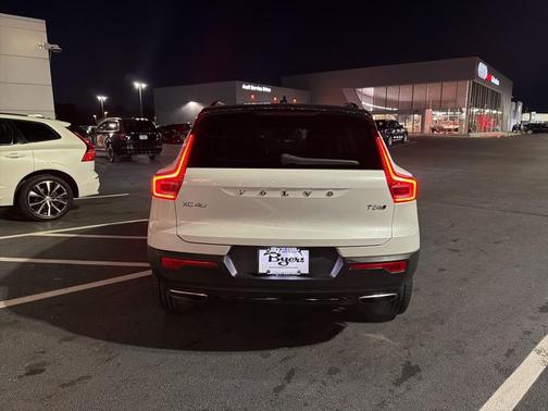 2019 Volvo XC40 T5 R-Design