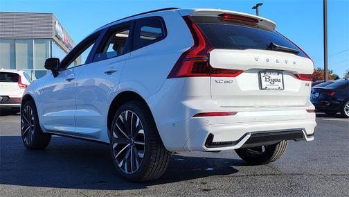 2026 Volvo XC60 B5 Ultra