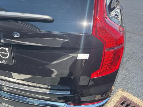 2024 Volvo XC90 Recharge Plug-In Hybrid T8 Plus Bright Theme 7 Passenger