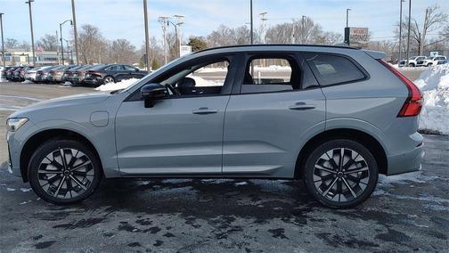 2026 Volvo XC60 Plug-In Hybrid T8 Plus